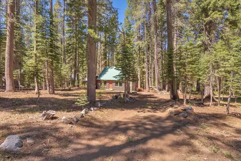51554 Donner Pass Rd, Soda Springs, CA 95728