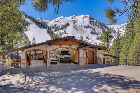 1733 Christy Ln, Olympic Valley, CA 96146