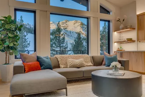 1733 Christy Ln, Olympic Valley, CA 96146