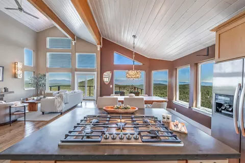 12957 Pinnacle Loop # 6, Truckee, CA 96161