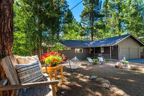 10644 Codogan St, Truckee, CA 96161