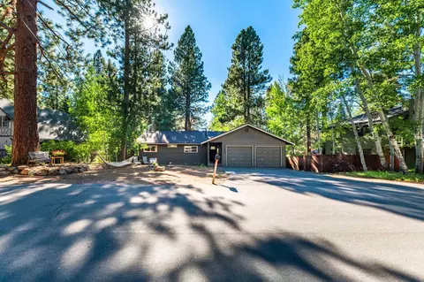 10644 Codogan St, Truckee, CA 96161 photo 2