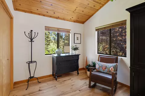10493 Iris Rd, Truckee, CA 96161 photo 15