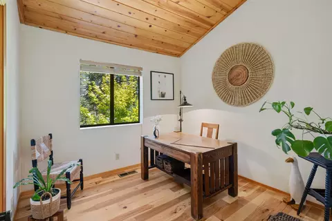 10493 Iris Rd, Truckee, CA 96161 photo 11