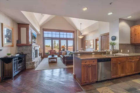 3001 Northstar Dr # 305, Truckee, CA 96161