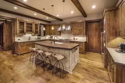 8221 Valhalla Dr, Truckee, CA 96161 photo 6