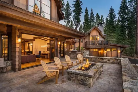 8221 Valhalla Dr, Truckee, CA 96161 photo 3