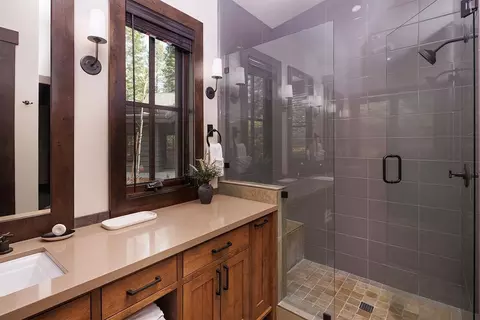 8221 Valhalla Dr, Truckee, CA 96161 photo 12