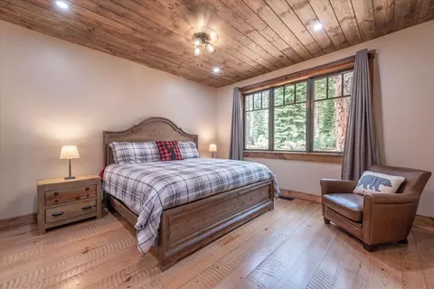 11024 Parkland Dr, Truckee, CA 96161 photo 9
