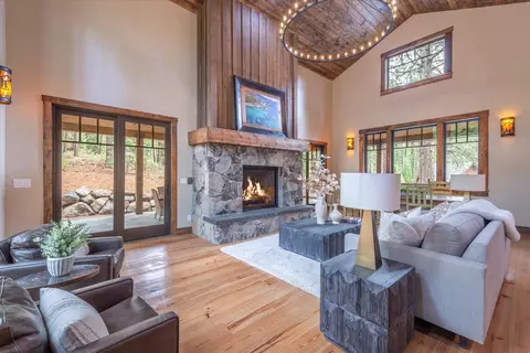 11024 Parkland Dr, Truckee, CA 96161 photo 3