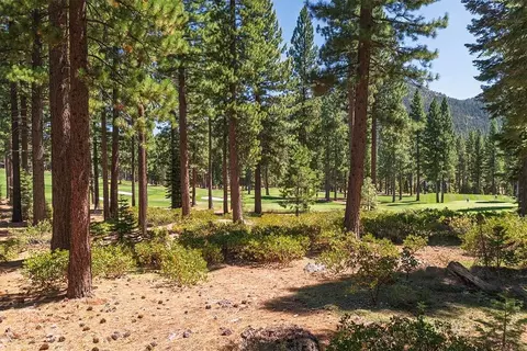 8220 Valhalla Dr, Truckee, CA 96161 photo 3
