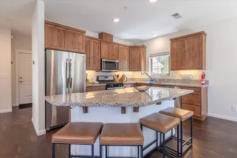 10246 Fall Ct, Truckee, CA 96161 photo 6