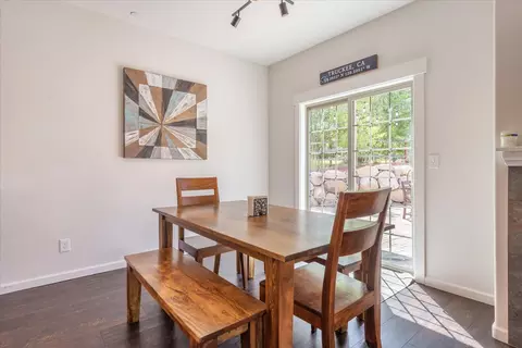10246 Fall Ct, Truckee, CA 96161 photo 9
