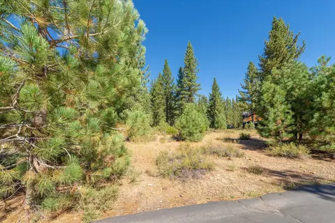 11272 Wolverine Cir, Truckee, CA 96161 photo 1