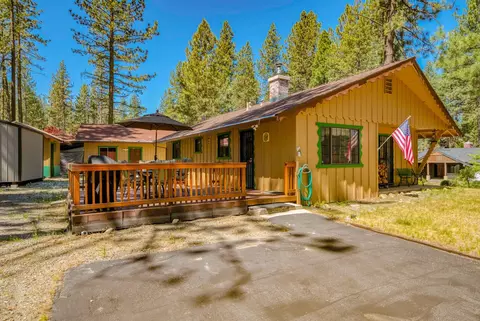 2 Washo Trl, Graeagle, CA 96103