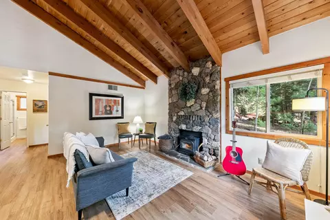 11979 Pine Forest Rd, Truckee, CA 96161