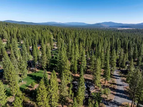8331 Thunderbird Cir, Truckee, CA 96161 photo 9