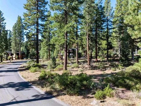 8331 Thunderbird Cir, Truckee, CA 96161 photo 17