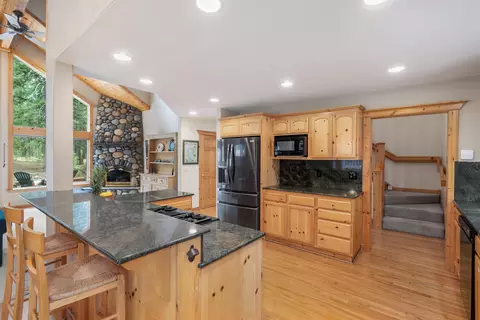 12851 Skiview Loop, Truckee, CA 96161 photo 10