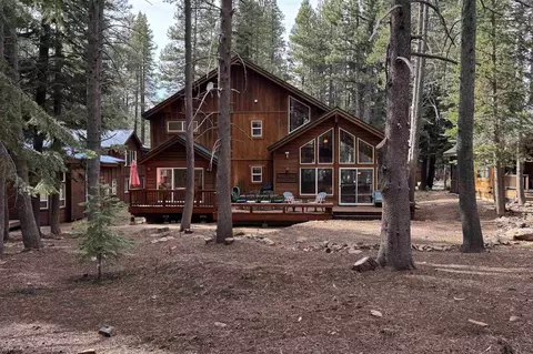 12851 Skiview Loop, Truckee, CA 96161 photo 2