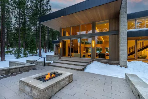 8142 Valhalla Dr, Truckee, CA 96161 photo 5