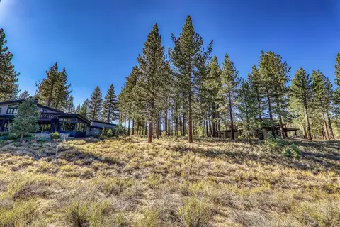 11133 Meek Ct, Truckee, CA 96161