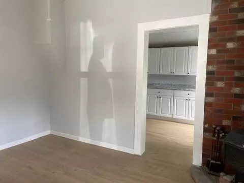 Living - 213 Willow St, Loyalton, CA 96118 photo 2 of 2