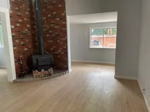 Living - 213 Willow St, Loyalton, CA 96118 photo 1 of 2