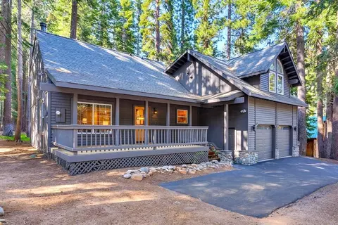 15040 Davos Dr, Truckee, CA 96161