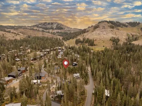 640 Mule Ears Dr, Norden, CA 95724