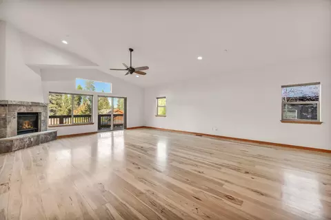 10237 Winter Creek Loop, Truckee, CA 96161 photo 9