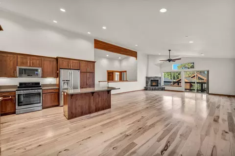 10237 Winter Creek Loop, Truckee, CA 96161 photo 4