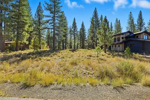 11111 Henness Rd, Truckee, CA 96161 photo 2