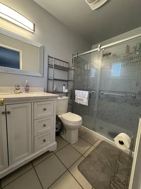 Bath - 100 Patterson Ave, Loyalton, CA 96118 photo 3 of 4