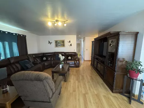 Living - 100 Patterson Ave, Loyalton, CA 96118 photo 3 of 3
