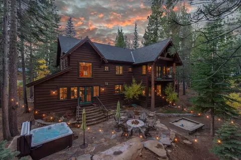 12315 Snowpeak Way, Truckee, CA 96161