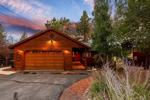 15938 Glenshire Dr, Truckee, CA 96161