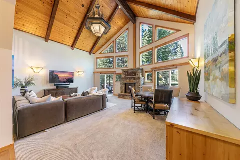 12686 Skiview Loop, Truckee, CA 96161 photo 3