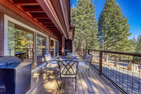 12686 Skiview Loop, Truckee, CA 96161 photo 8