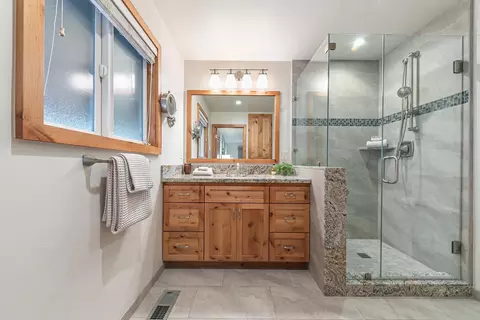 12686 Skiview Loop, Truckee, CA 96161 photo 11