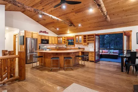 10480 Iris Rd, Truckee, CA 96161 photo 5