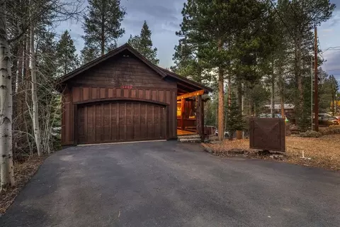 10480 Iris Rd, Truckee, CA 96161 photo 2