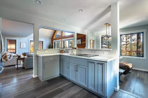 172 Basque, Truckee, CA 96161 photo 6