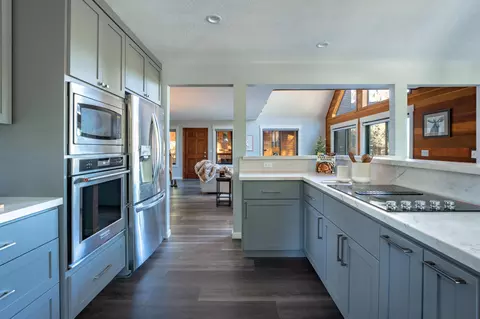 172 Basque, Truckee, CA 96161 photo 9