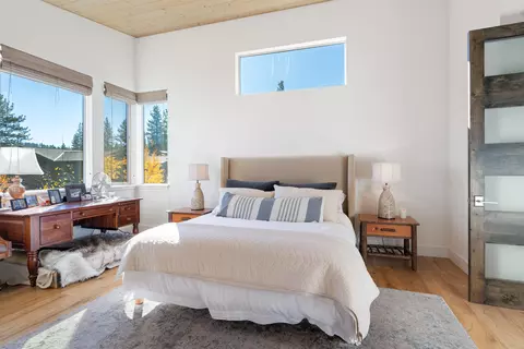 11658 Mcclintock Loop, Truckee, CA 96161 photo 6