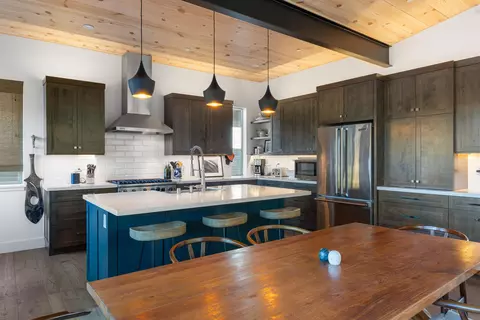 11658 Mcclintock Loop, Truckee, CA 96161 photo 5