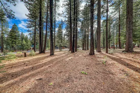 12492 Granite Dr, Truckee, CA 96161