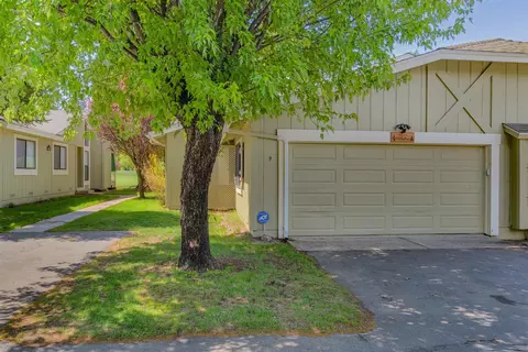 9 Aspen Cir, Blairsden, CA 96103
