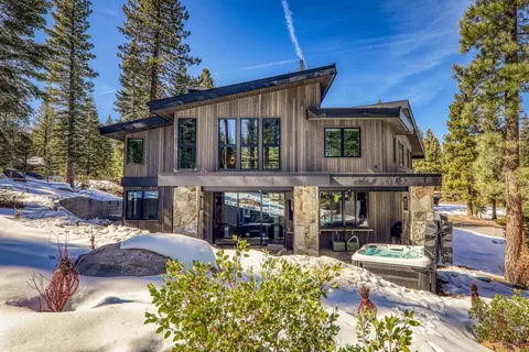 10645 Carson Range Rd, Truckee, CA 96161 photo 2