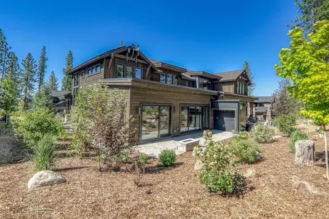 Exterior - 10232 Modane Pl, Truckee, CA 96161 photo 3 of 6